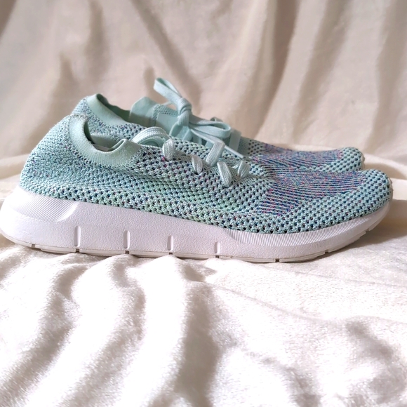 adidas Swift Run Primeknit (Ice Blue) - Picture 4 of 6